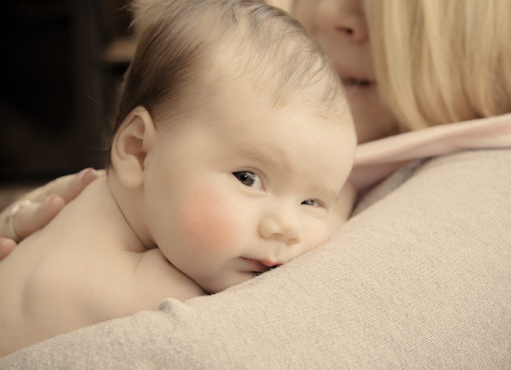 赤ちゃんの奇声がうるさい 原因と新生児の奇声３つの対策 はじめてママ